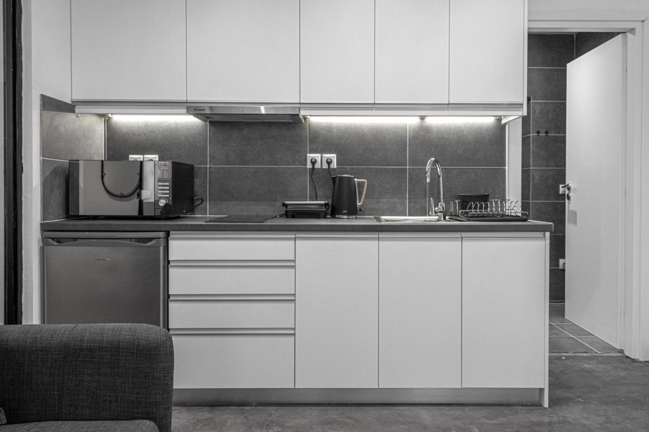 Phaedrus Living: City Center Luxury Flat Loukianou Афины Экстерьер фото